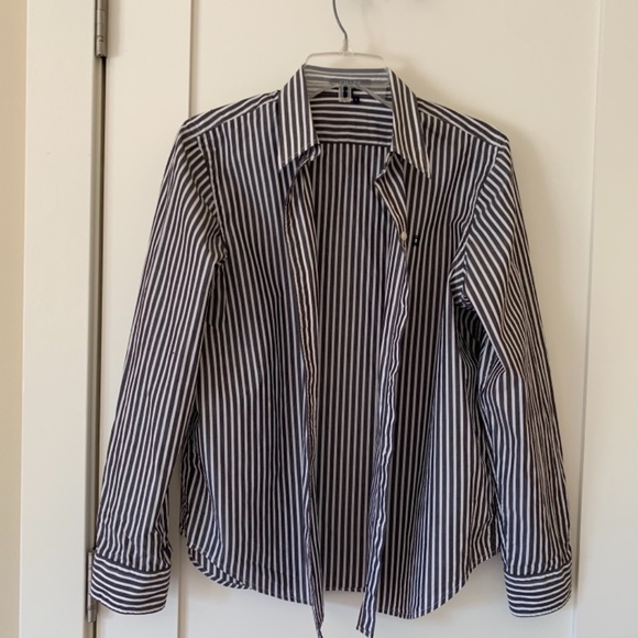 CHAPS WOMEN’S BLOUSE GRAY AND WHITE STRIPPED SIZE L - Picture 2 of 5